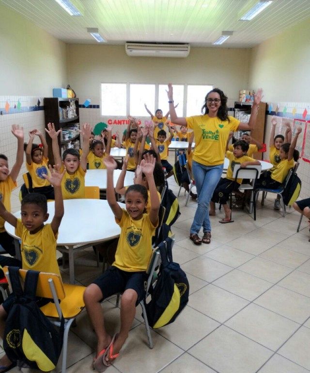 Teoria Verde tem foco nas crianças e realiza palestras educativas em escolas