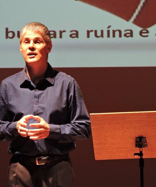 Show de canto lírico alemão invade o Teatro da UFMT em junho