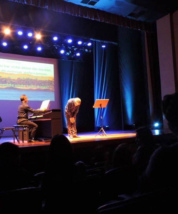 Show de canto lírico alemão invade o Teatro da UFMT em junho