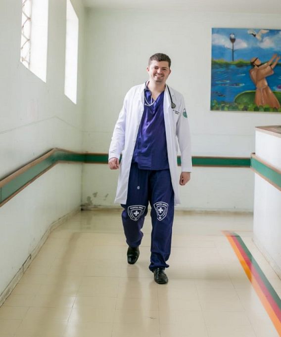 The good doctor em Cuiabá: estudante de medicina autista sonha em ser neurocirurgião